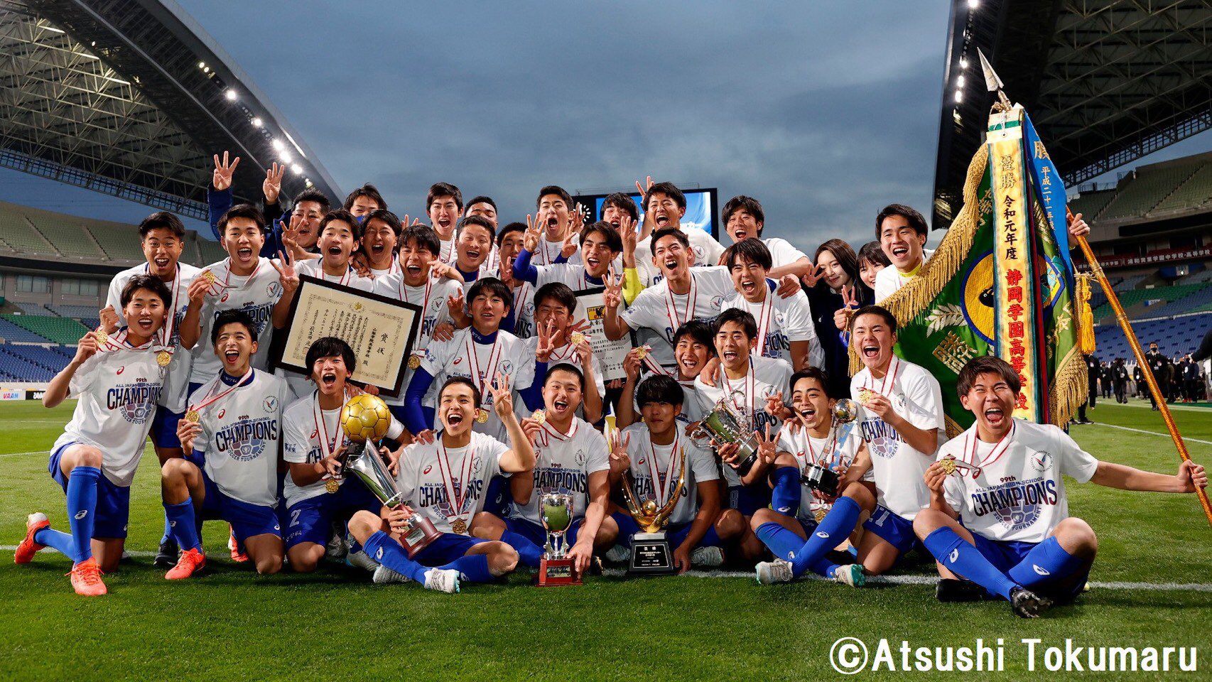 山梨学院の高校サッカー部のマネージャーがかわいい 選手もイケメンが多い Anser