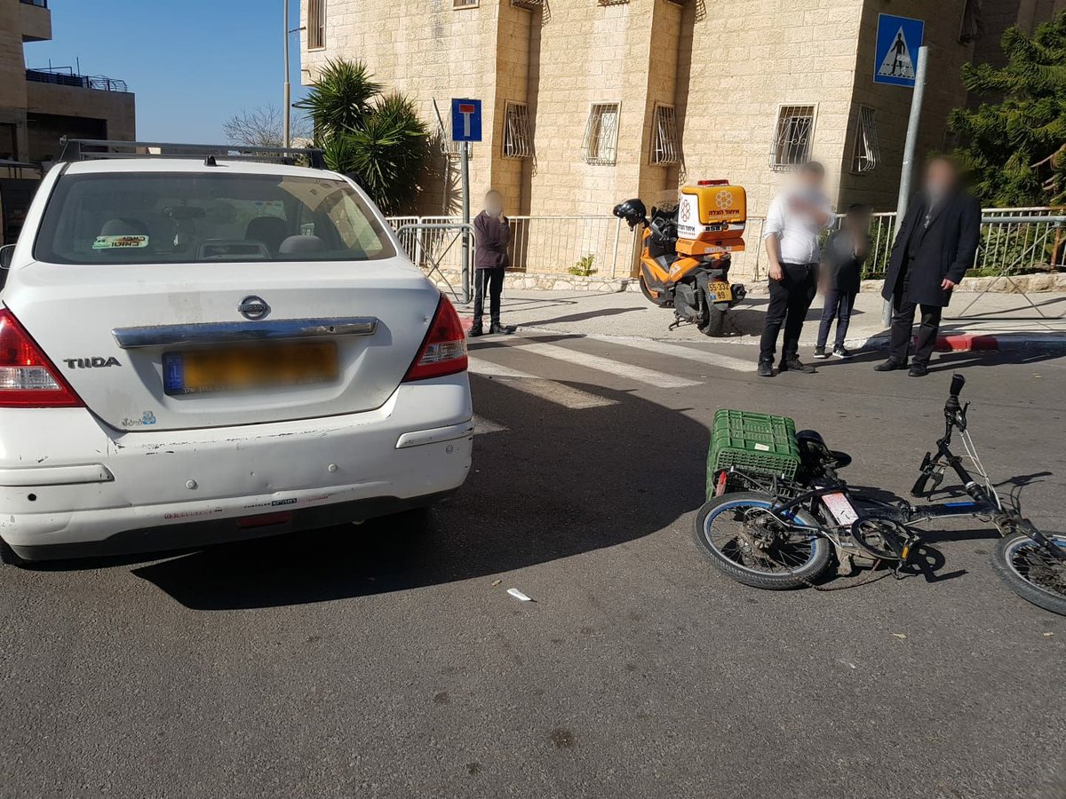 behadrei_bhol's tweet photo. בעת שרכב על אופניו > ירושלים: צעיר חרדי נפצע בינוני בתאונת דרכים > https://t.co/M5FOS3ieWJ https://t.co/R1Xs0R1Ja1
