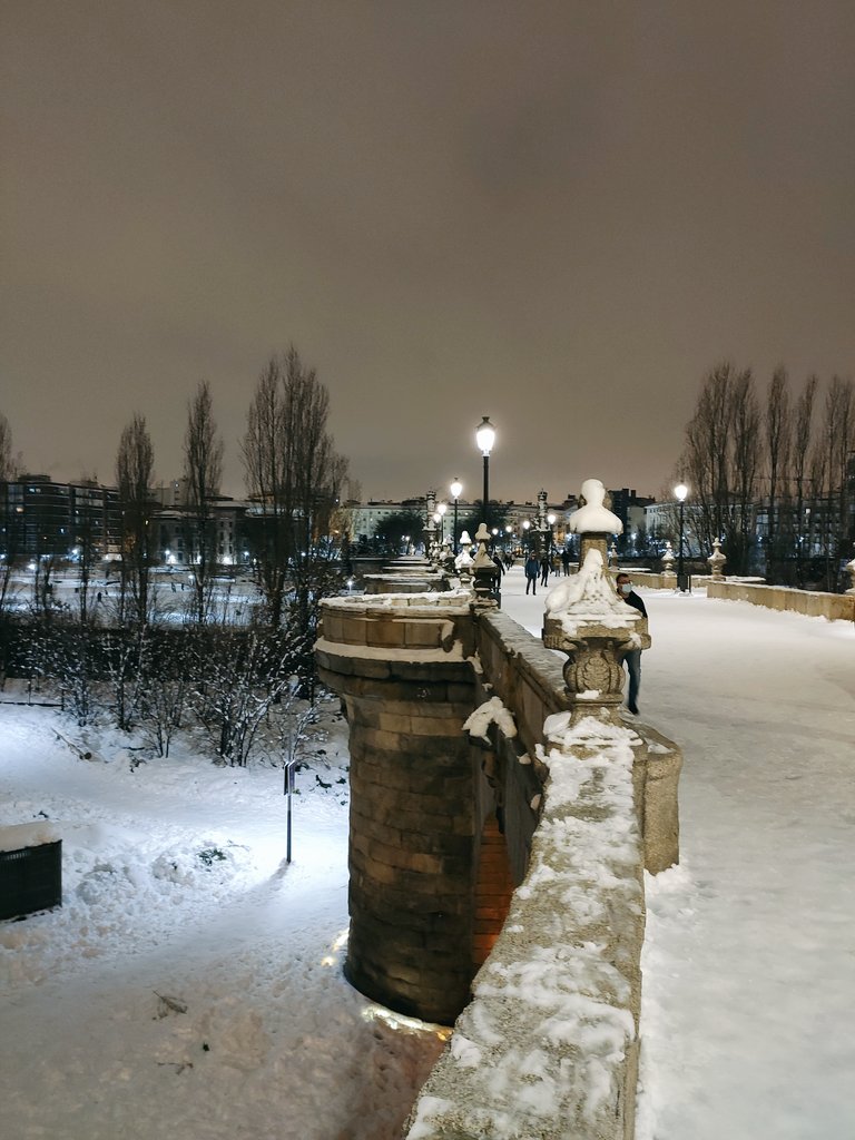 lightbug_gm's tweet photo. Un poco del paso de #Filomenamadrid por #Madrid desde mi perspectiva. #MadridNevado #2021year Ig: @gema.photogr https://t.co/bMJ2vxhGxK