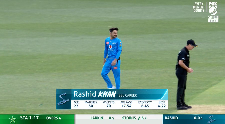 FlashCric's tweet photo. Congrats on your 50th match for the @StrikersBBL 

@rashidkhan_19 is a super star.

LIVE #STRvSTA COMMS:
👉 https://t.co/LCViw0qHNd 👈 #BBL10 #TeamGreen #BlueEnergy https://t.co/f1ReYxs25f