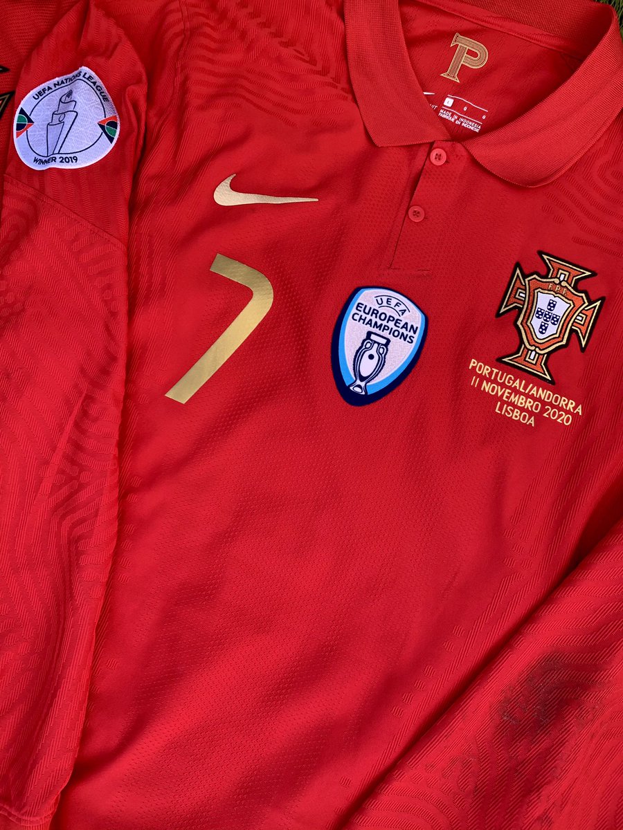 ildelima6's tweet photo. ⚽️ @Cristiano 🇵🇹⚽️🔝 has played 170 games for @selecaoportugal 🇵🇹, 2 of those shirts are in Andorra 🇦🇩⚽️🔝 #andorra #portugal #matchworn #cristiano #cristianoronaldo #ronaldo #cr7 #matchwornshirt #europeanchampions #nationsleaguewinner #winner2019 #andorrafootballmuseum #AFM https://t.co/V6XORK3dqj