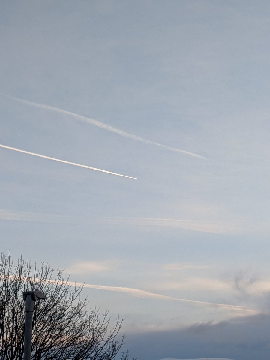 Vapour trails😳....haven't seen any for ages...wonder where they're going😏...somewhere warm and sunny...?  <a href="/wrexham/">Wrexham.com</a>