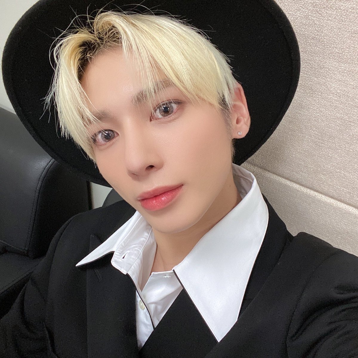 kmdohoons's tweet photo. 골든디스크 레드카펫!! 본상 감사합니다😄😄
#TXT_TAEHYUN  #TXT_태현 https://t.co/TSsFaDlH3H