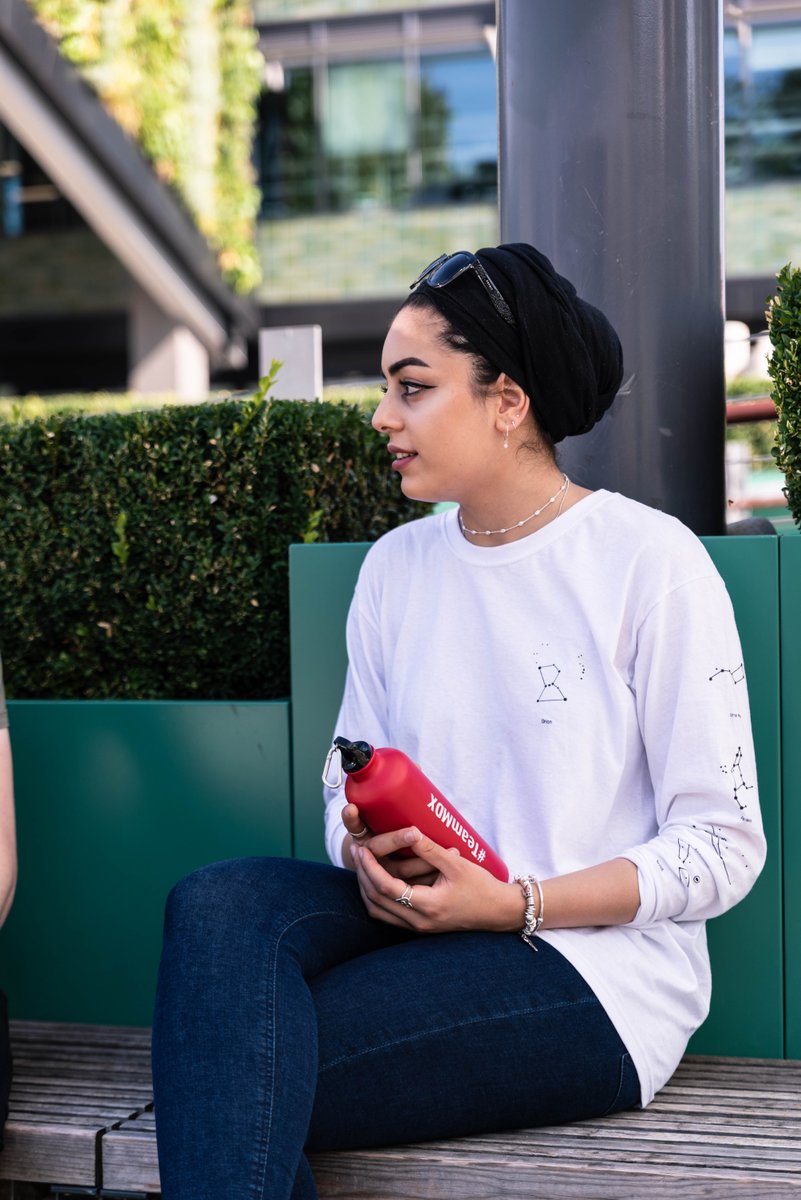 MiddlesexUni's tweet photo. A huge welcome to all of our new international students โค๏ธ As part of orientation week, we want to make sure you have a great start to life on #TeamMDX. Find out what events are on just for you, where to get support, and meet lots of other new students ๐ https://t.co/ZD6eqwpC4w https://t.co/kn4uZoctBr