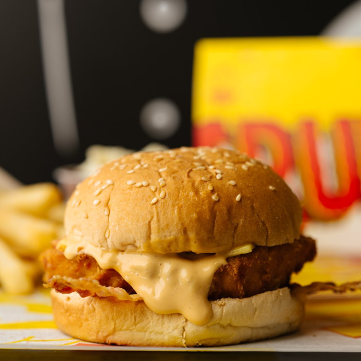 What makes the Baconary Burger so bacon-y? 🥓

It’s the perfect marriage of bacon and mayonnaise in our signature Baconary Sauce that might have something to do with it!

Try it tonight and let us know your thoughts!
ORDER HERE: chickentreat.com.au/order