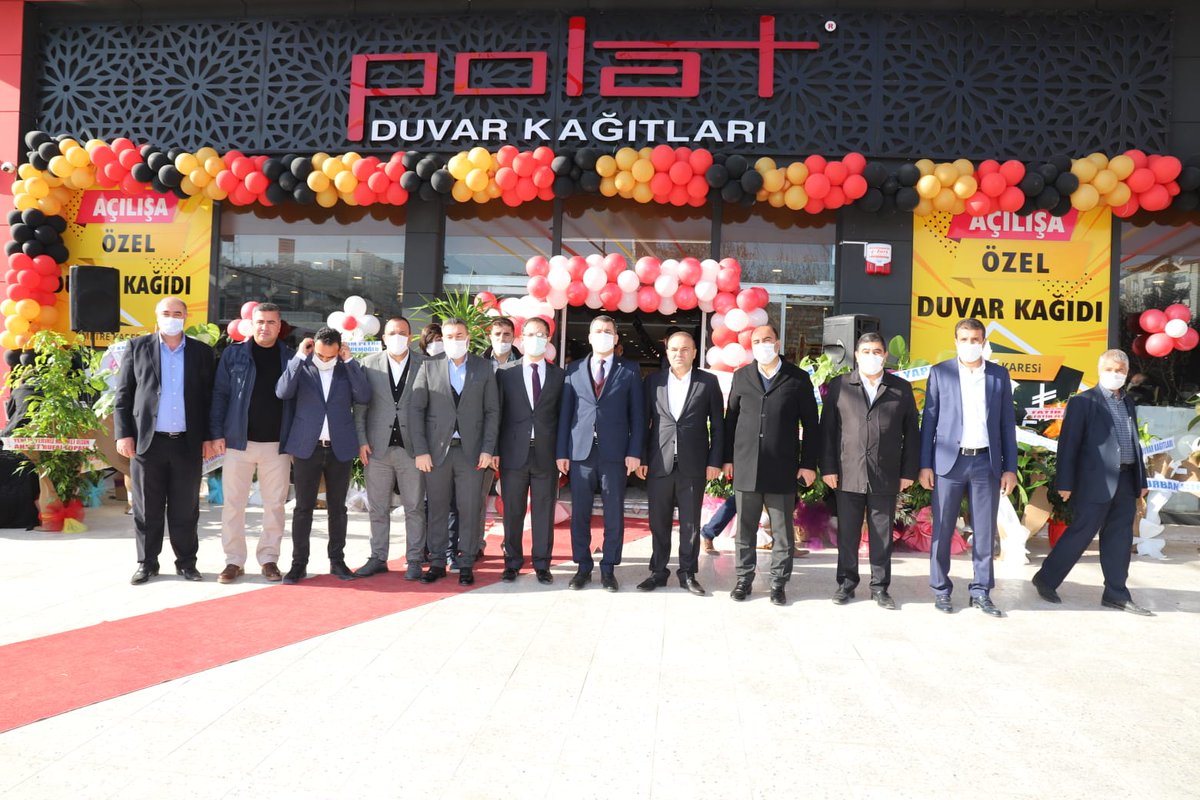 Mehmet Polat'ın #Karaköprü'müze kazandırdığı Polat Duvar Kağıtları mağazasının açılışını gerçekleştirdik.
Hayırlı uğurlu olsun.