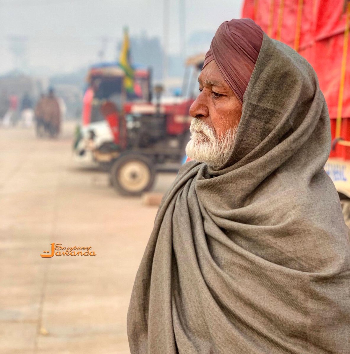 sonpreetjawanda's tweet photo. #FarmersDemandJustice https://t.co/bq2nQurvRw