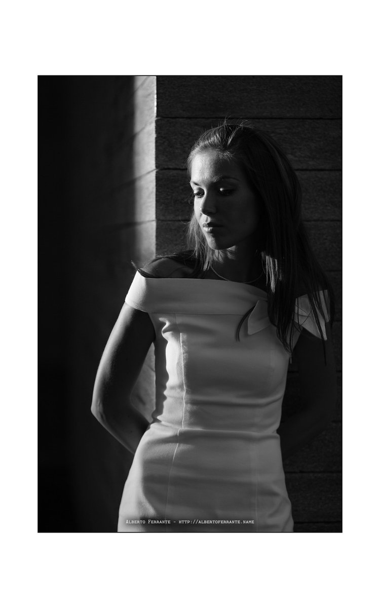 albertoferran15's tweet photo. Chiara, 2013
#lugano #Switzerland #ticino #availablelight #portrait #portraiture https://t.co/DitG4GgyQC