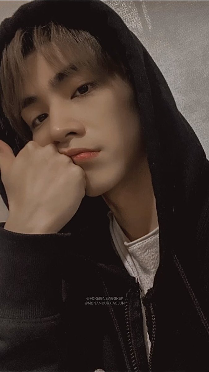 pix Wayv Xiaojun Wallpaper xiaojun gif on twitter anyone