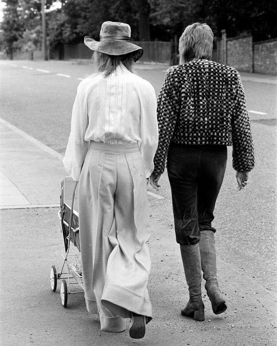 NostalgiaBooks's tweet photo. Angie with David Bowie and three week old son Zowie, 1971 https://t.co/J4i3WdTACK