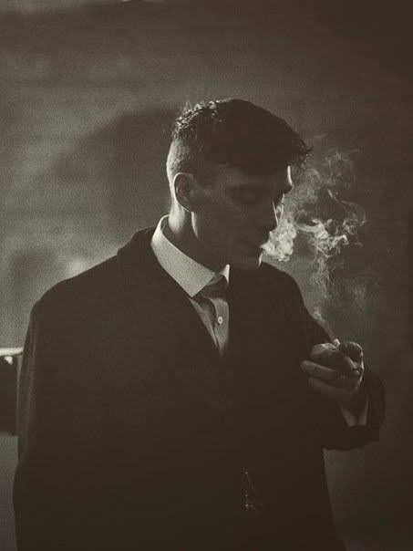 EdmundOris's tweet photo. This Thomas Shelby character is up there with the likes of Niklaus Mikaelson, Walter White, Ragnar James St Patrick and all other iconic series characters. https://t.co/EkRxKVHNuq