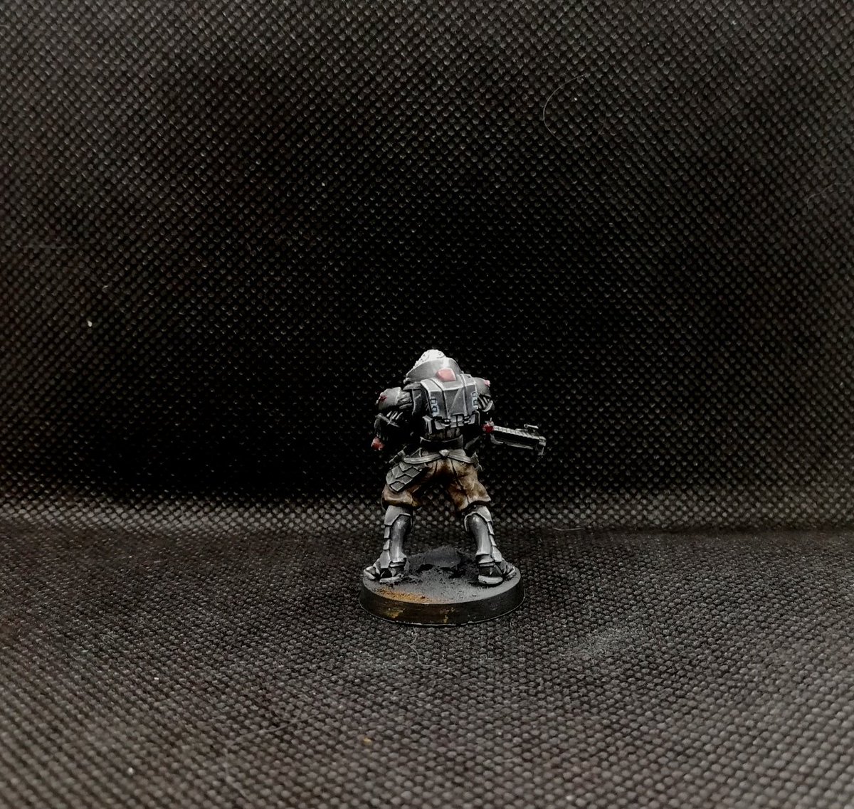 DanHastur's tweet image. Infantería de Vanguardia morat con rifle de francotirador
Morat Vanguard infantry with sniper rifle
#infinitythegame #kaldstrom #combinedarmy #moratagressionforces #sniper #paintingminis #warmongers #wargaming