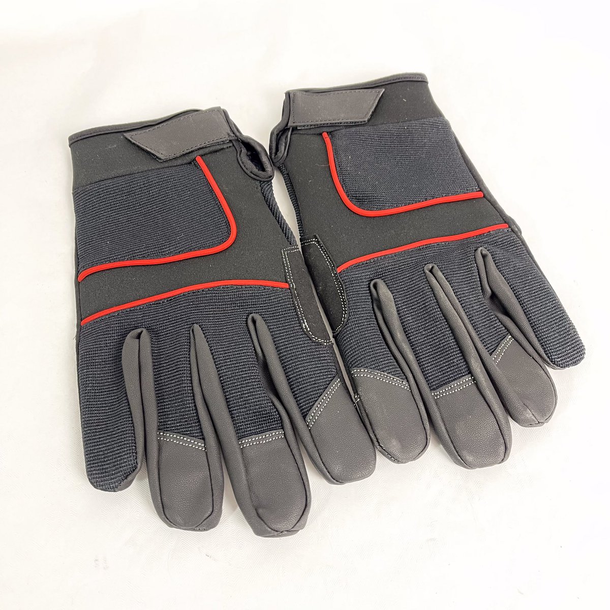 Parweldltd's tweet photo. The Mechanic Glove🧤- This size 10 glove offers protection when you need it, reinforced palm, knuckles, finger tips with a spandex back for a snug fit.🧤

#Parweld #Panther #PPE #Glove #Safety #Velcro https://t.co/QhoofJFhV7