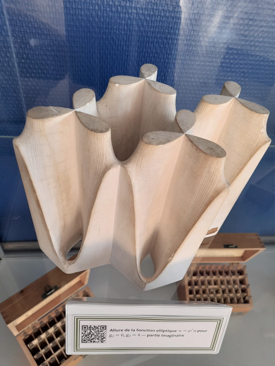 LmB_Besancon's tweet photo. Merci à @INSMI_CNRS pour son soutien, qui a permis de mettre en valeur les Objets Mathématiques du Laboratoire de Mathématiques de Besançon !

https://t.co/0qfvHiTW7T https://t.co/2PVJev8TiV
