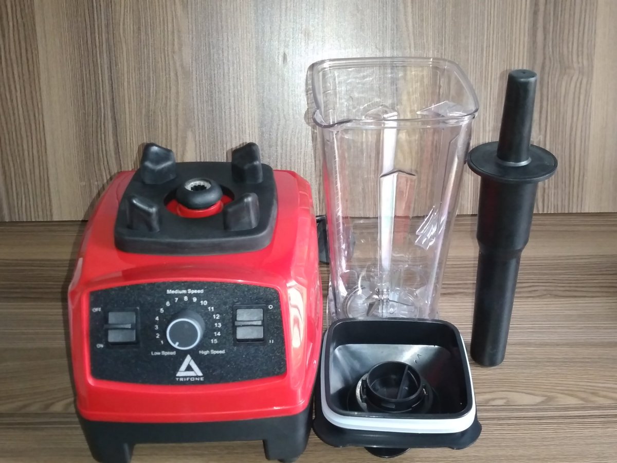 Ms_ABello's tweet image. What are you craving today? Somehow, I feel I can fit the blender into the equation 😂

Our #multifunctionalblender works for blending, grinding, ice crushing, smoothie making and more🥳

Payment before delivery
Delivery is not free

Buy two, get free delivery- Lagos.

N18,000
