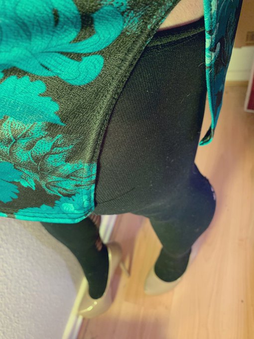 Today&rsquo;s outfit green minidress, bra, holdup stockings and NO panties 🤭💋 https://t.co/mOplETdrhq<a href="/tag/sissy"class="tags"><span>#sissy</span></a><a href="/tag/chastity"class="tags"><span>#chastity</span></a>
