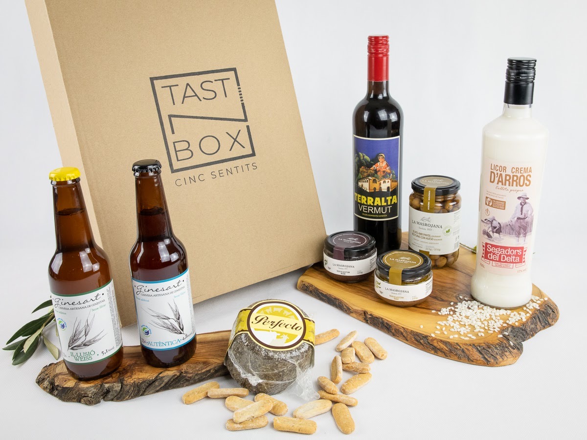 Productes Gourmet de primera qualitat, combinats de la millor manera👏🏽

Una experiència gastronòmica que no et pots perdre! 
Entra a la web i tria el teu box 🛒📦
​
​#gourmet #proximidad #TerraAlta #experienciagastronomica