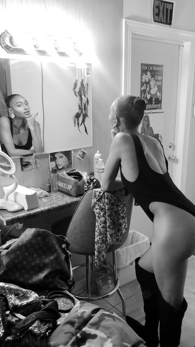 DaRealTarrueche's tweet photo. December 14th, 2020 

Touching up makeup | Photoshoot BTS https://t.co/XxquxpYmBv