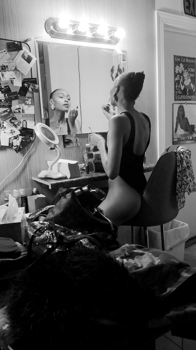 DaRealTarrueche's tweet photo. December 14th, 2020 

Touching up makeup | Photoshoot BTS https://t.co/XxquxpYmBv