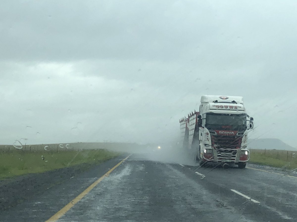 Great news - it’s raining in the Free State! Bad news - visibility around trucks on the road is terrible! <a href="/MbalulaFikile/">ANC SECRETARY GENERAL | Fikile Mbalula</a> - could we not look at side skirts for SAs trucks?