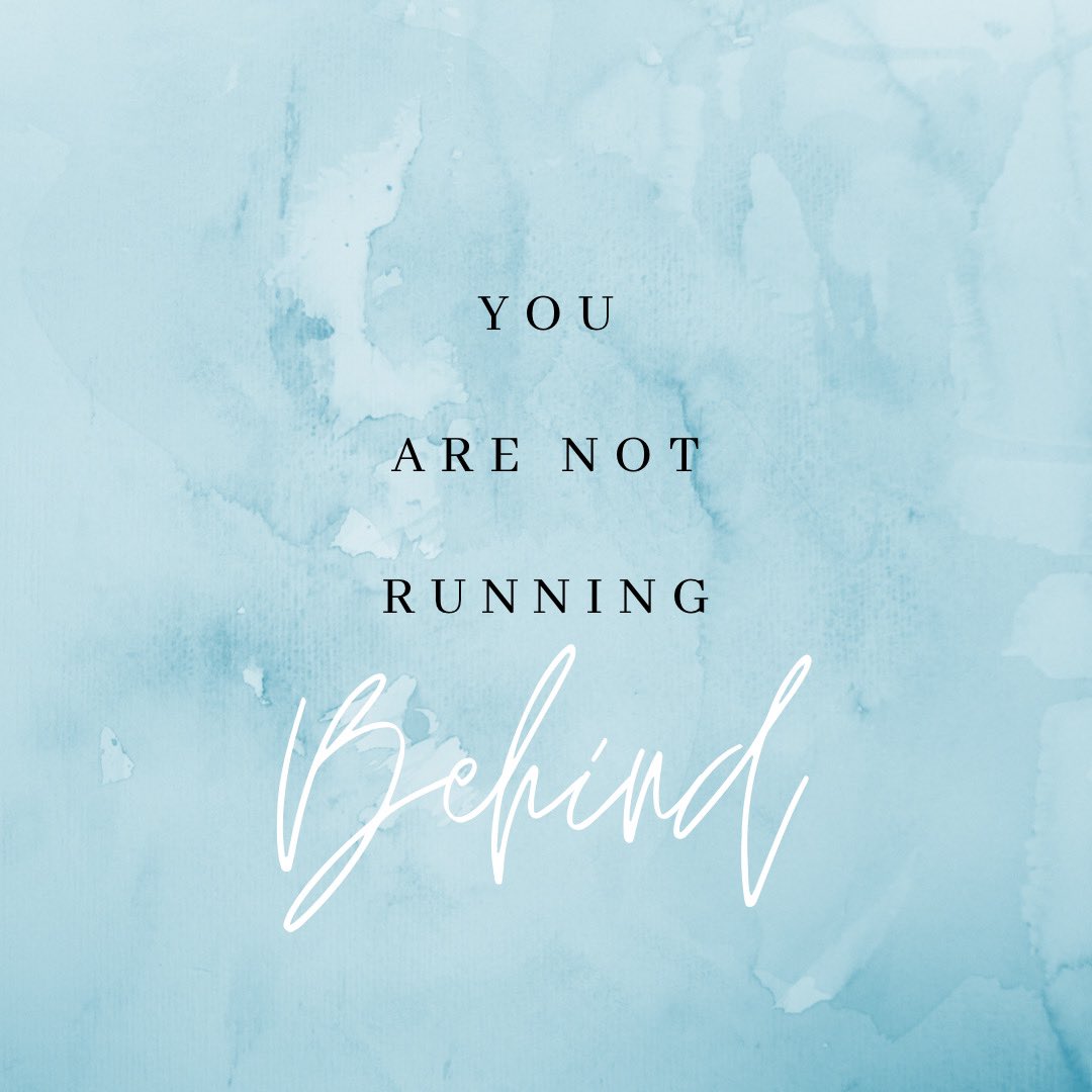 You are NOT running behind. 
It’s easy to start feeling like that when we are stressed, feeling anxious, or tired.
Life is complicated as it is; let’s cut ourselves some slack so that we can keep doing our best 💪
#theconfidencebootcamp #confidence