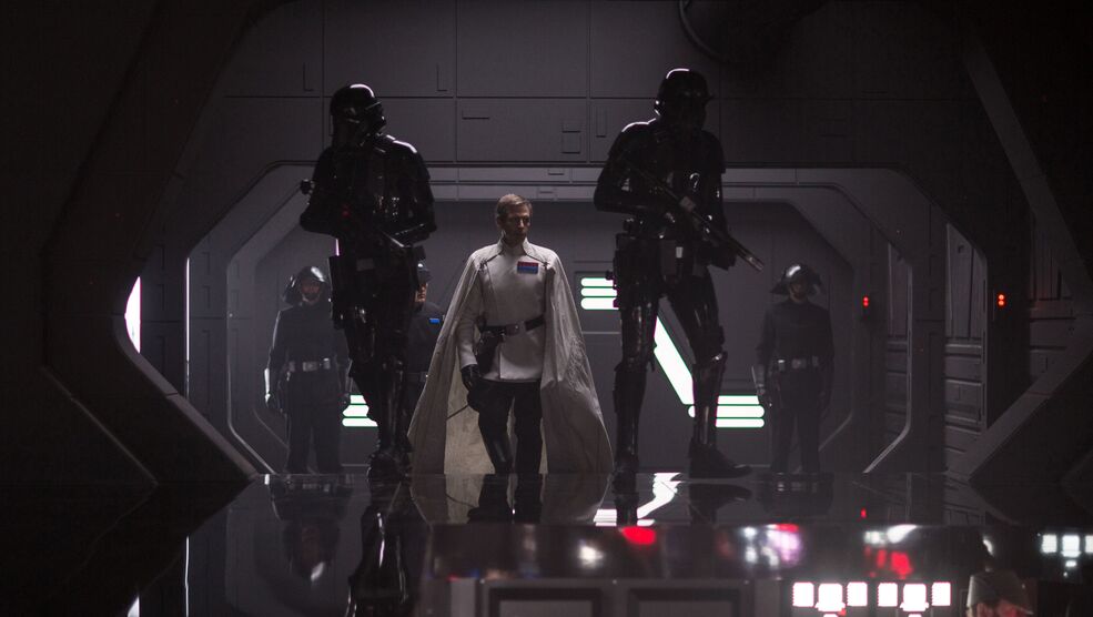 - Fueron creados desde los inicios del Imperio Galáctico para proteger a los altos mandos del Emperador y llegaron a ser guardaespaldas personales de personalidades como el Gran Almirante Thrawn, Orson Krennic, Moff Tarkin o incluso el mismo Darth Vader