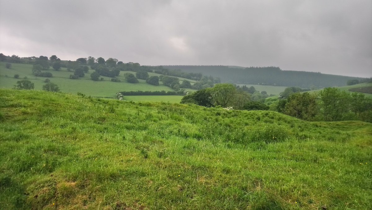 ToursofWales's tweet photo. Site of #NewRadnor Castle - one of the castles I hope to revisit on my tours in 2021 👍
Built in the 11th century by the #Normans and regularly attacked by the #Welsh
It was taken by #OwainGlyndŵr who had the garrison hung from the battlements
@andrewsp2009 https://t.co/jnGc1Egifr