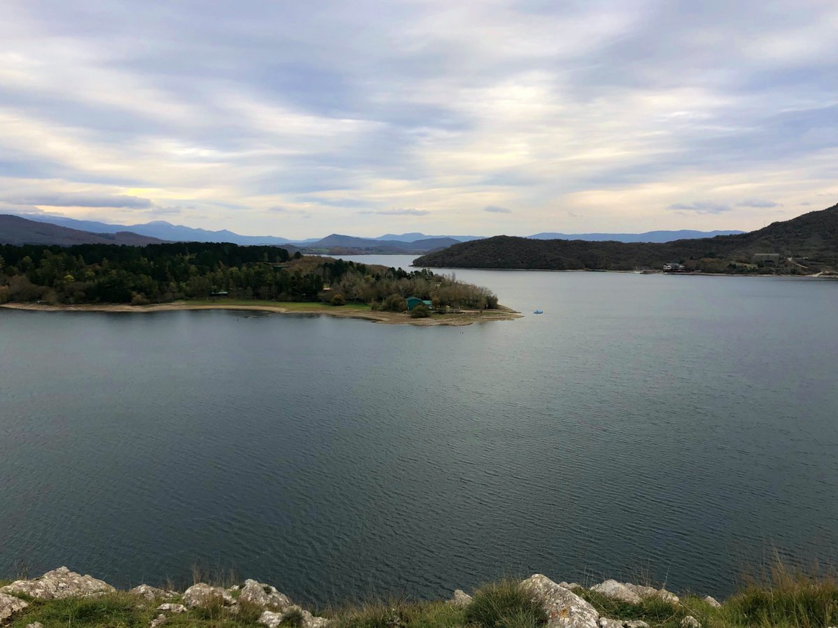 📍💦 ¡Punta de San Juan, con 𝗜𝗡𝗖𝗥𝗘Í𝗕𝗟𝗘𝗦 𝗩𝗜𝗦𝗧𝗔𝗦 al embalse de #UllíbarriGamboa!

¡𝙎𝙤𝙢𝙤𝙨 𝙊𝙪𝙩𝙙𝙤𝙤𝙧 𝘾𝙞𝙩𝙮! 👏🤩

👉 <a href="/i_Euskadi/">Visit Euskadi</a> <a href="/TurismoAlava/">Álava Turismo</a> <a href="/TurismoVitoria/">Turismo Vitoria</a> 

🍃🌿 #mendiak #turismodeportivo #outdoorcity #senderismo #trailrunning #alava