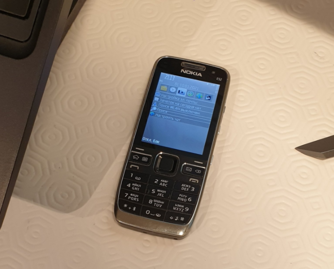a_kolola's tweet photo. Old but gold
#oldschool #nokia #button #mobile #cellurar #phone #smartphone #90skid #2000s #ux #long #Battery #GoodOldTimes #memories #handy #compact #black #silver #sms #email #gsm #3G #e52 #color #display #homebutton #Retro #old #forever #mood https://t.co/3VAPRx3jaO