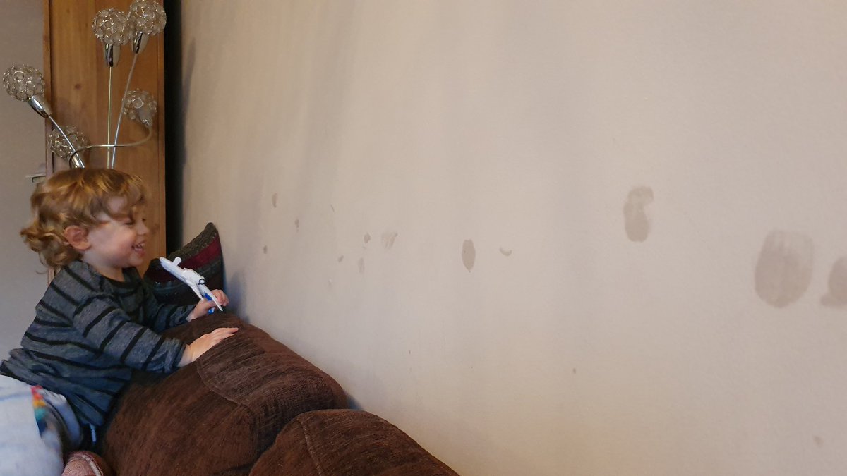 How_Do_I_Dad's tweet photo. Must of accidentally bought that flavoured paint
#WallLicker https://t.co/45stGSP3Zl