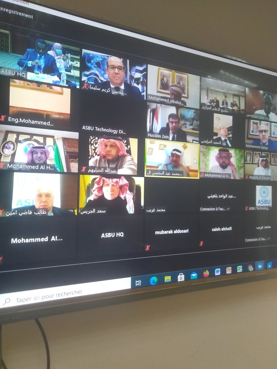 AsbucenterDZ's tweet photo. انعقد صباح اليوم الاجتماع 104للمجلس التنفيذي بتقنية التحاور عن بعد Zoom  بمشاركة مدير المركز  السيد محسن كريم سليماني و برئاسة السيد محسن العواش وكيل وزارة الإعلام في دولة الكويت 
و قد استعرض المدير العام المهندس عبد الرحيم سليمان أهم القرارات التي اتخذها مكتب الشؤون الطارئة https://t.co/yeOfMPiAGz