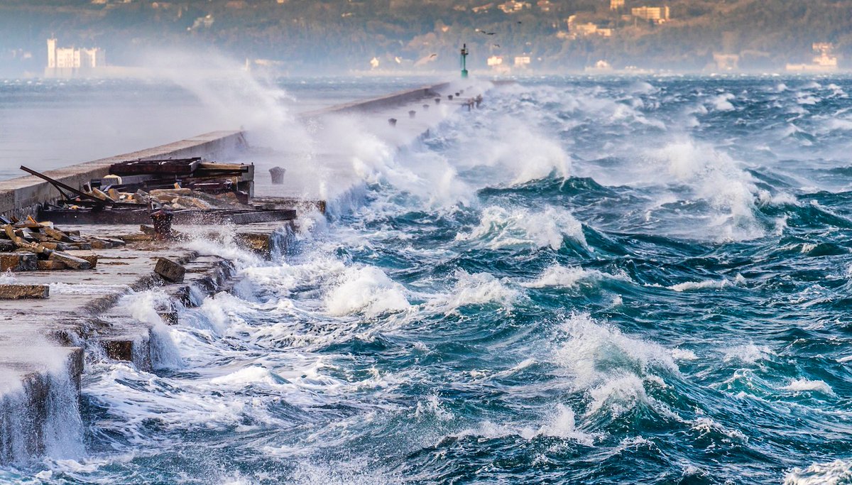 Buon (ventoso) lunedì! 💨 🌊🥶😆