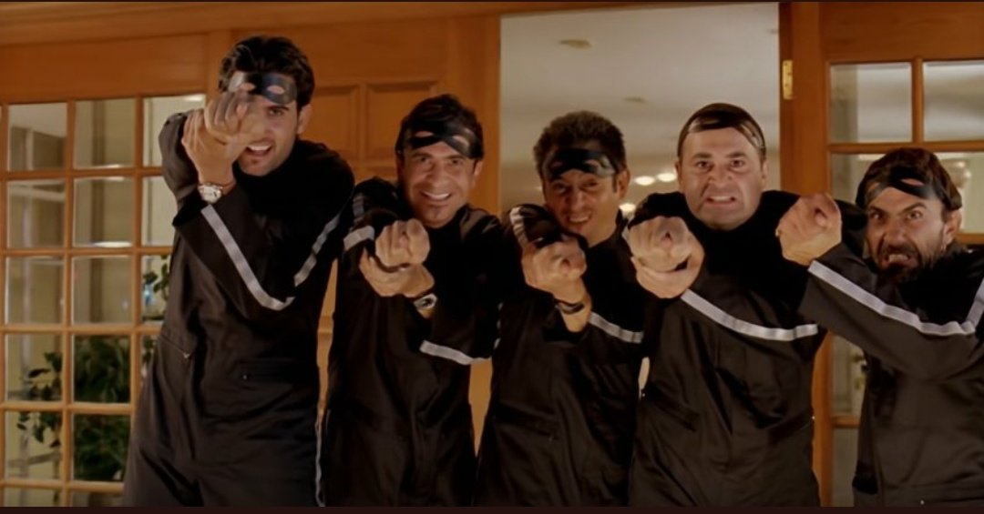 Her kabine sonrası ters köşe oluyoruz bari birinde biraz spoiler verin 
#ÜniliKabineyiBekliyor