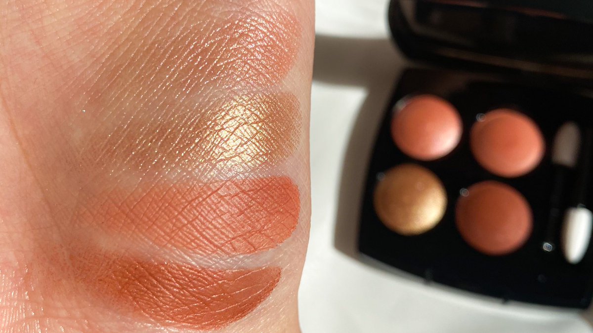 シャネル レ キャトル オンブル 368 ゴールデン メドウ CHANEL レ キャトル オンブル 368《ゴールデン メドウ》 CHANELの