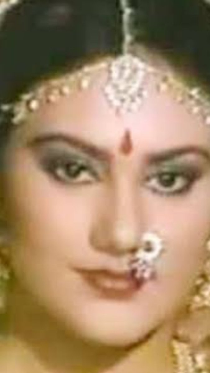 हमारे पूर्वज कितने महान थे और हमें क्यूं अपनी संस्कृति पर गर्व है ये इस लेख से आपको ज्ञात होगा हमारी भाषा से लेकर हमारा श्रृंगार तक सब कुछ विज्ञान पर आधारित है आज तो ये बड़े बड़े वैज्ञानिक भी मान चुके हैं हमारे पूर्वजों ने श्रृंगार को पति की उम्र से जोड़ा लेकिन वास्तविकता में