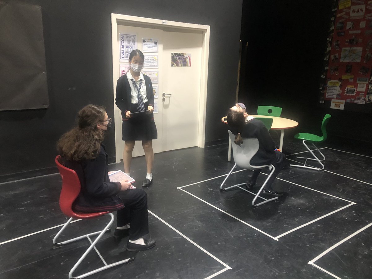Arts_WEK's tweet photo. Our ‘acting for screen’ unit is a glimpse into the job roles and demands of the film industry. Today we looked at what a director of photography does and had a lot of fun in the process! #WEKdrama #WEkyear8 #WEKcreativityHPL https://t.co/5A6I7Ty6uZ