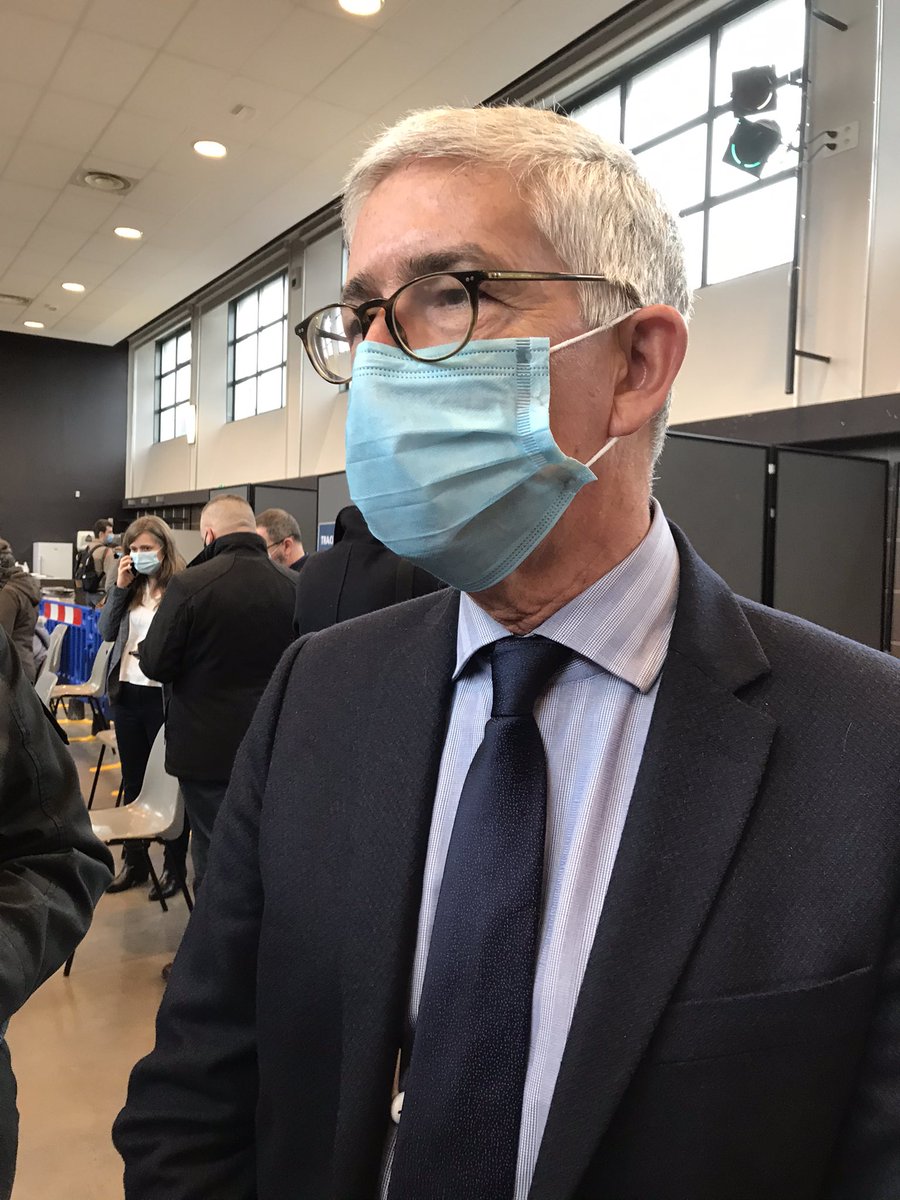 Deux cas suspects du variant britannique identifiés en décembre ont été confirmés hier dans la @MEL_Lille, a annoncé le directeur de l ARS, Benoit Vallet, lors du lancement de #RoubaixSansCovid. Ces deux dossiers sont désormais clos: les patients ne sont plus contagieux