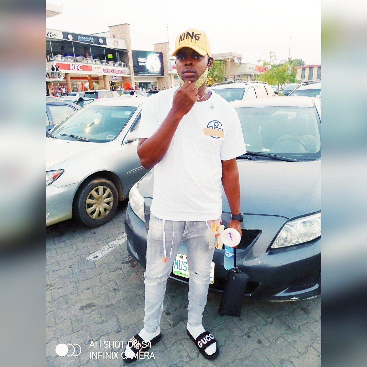 Donogbep's tweet photo. #NewProfilePic https://t.co/2ncQ2w9lPC