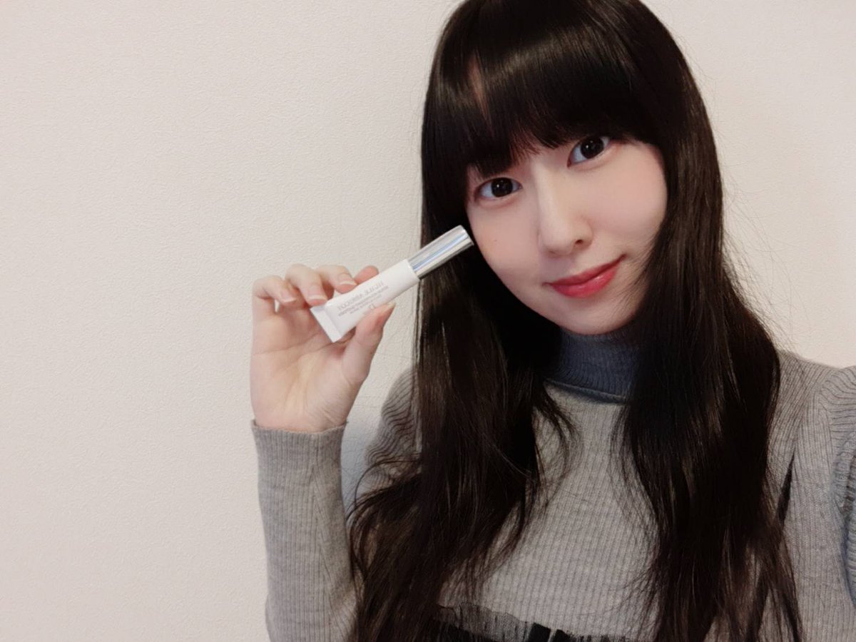 上仲景子 Diorのセラム ネイル オイル アブリコを愛用してるのですが 爪の調子が良いです W 久々にセルフ ネイルしまーす Dior ネイルオイル セルフネイル