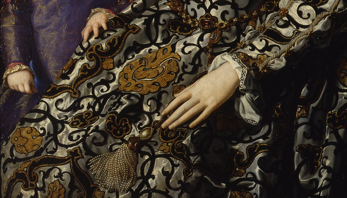 OldPortraiture's tweet photo. Born #OnThisDay (or around) in 1522: Doña Leonor Álvarez de Toledo y Osorio, aka #EleanorofToledo (1522-62), Duchess of Firenze as spouse of #CosimoI
Portrait with #GiovannideMedici by Agnolo #Bronzino (1503-72), 1544-5
#EleonoradiToledo #AlbadeTormes #Medici #ChildrenInArt https://t.co/FjtaCphmsr