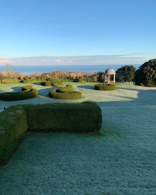 Twinkling hedgerows and beautiful clear skies: there's nothing like a frosty morning in St Ives to banish those January blues...