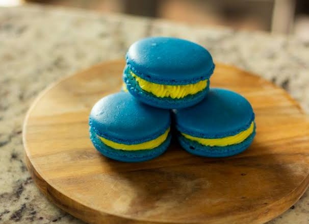 Mew Suppasit as macarons coz his hair somehow makes him extra softer  MEWCARONS  #MewSuppasit  @MSuppasit #MewSuppasitStudio  @Msuppasitstudio