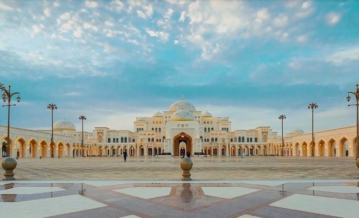 leenatour's tweet photo. Qasr Al Watan Palace &amp; Garden Tickets.
From 33 AED Only | ✆ 055-6466604  
🌐 https://t.co/vMjNtY1ubc
🎫 Get Your Vouchers Here ➡️ https://t.co/R9xfGCOi6i

#qasralwatanpalace #presidentialpalace #AbuDhabi #tickets #Discounts https://t.co/hAdX3Xcn93