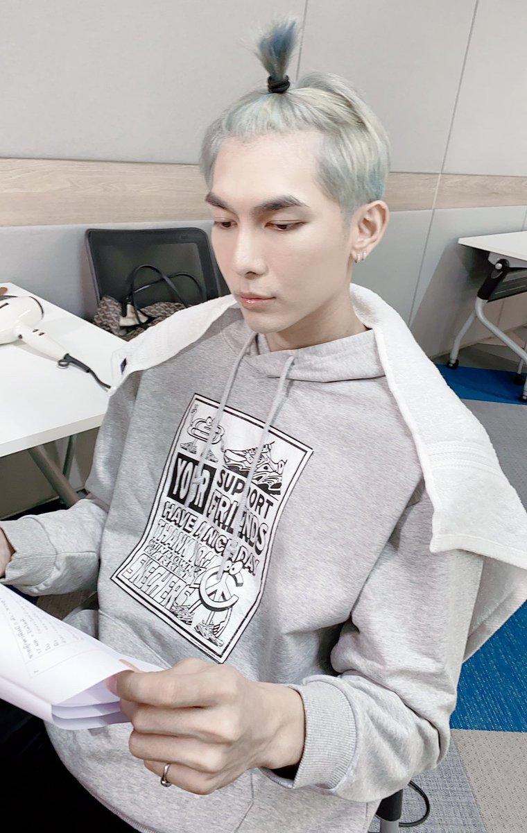 Where can I buy a Mewcaron for myself?  #MewSuppasit  @MSuppasit