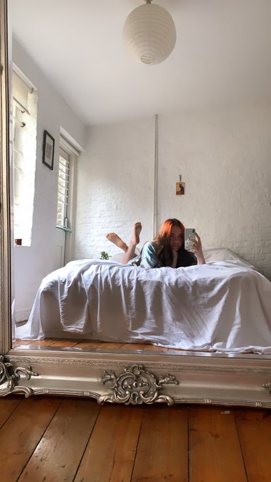 Welcome to my bedroom https://t.co/O0XOiM9kbq