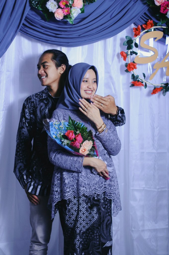 Siskaasna's tweet photo. I miss you so much, Tunangan❤ https://t.co/09kS6ToKsB