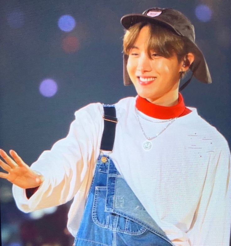 [End of thread] in closing, hoseok is the most sweetest, kindest, precious and cheerful person!! This big ball of sunshine deserves the world and much more 