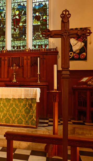 A small detail, a processional cross, looks like Pancheri work to me. What say you,  @StroudStory ?