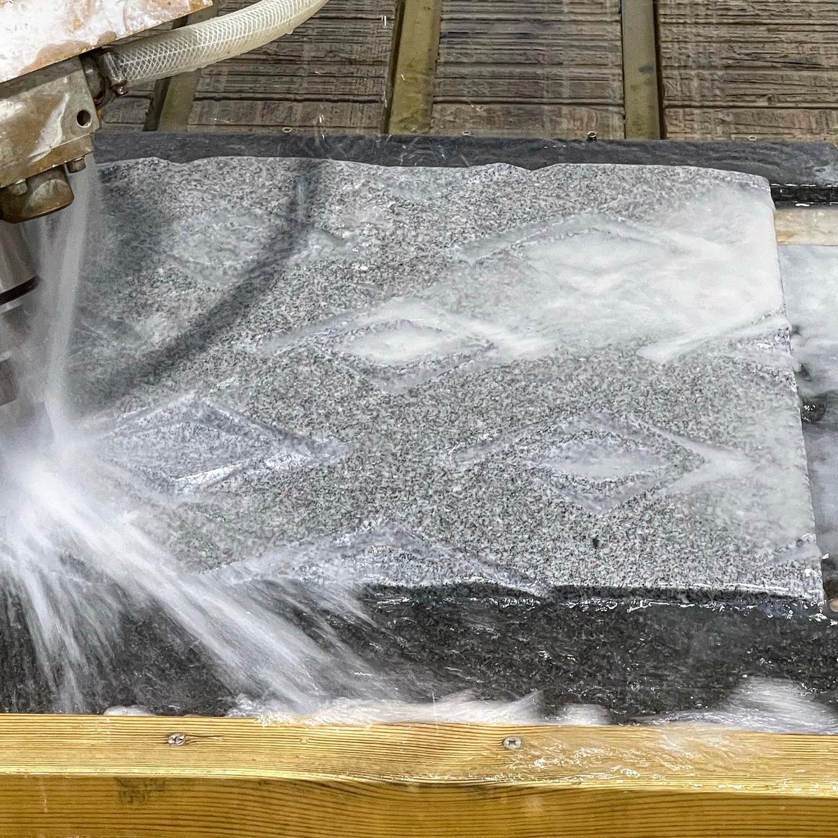 HScape_Surfaces's tweet photo. We are forming Impossible surfaces, and making it Possible. 

This project is in its early stages but we are working towards something truly magnificent!

Watch out in the coming months to see this incredible design come to life ⏱

#ipsurfaces #stonework #cnc #waterjet #design https://t.co/7jFJJmULfM