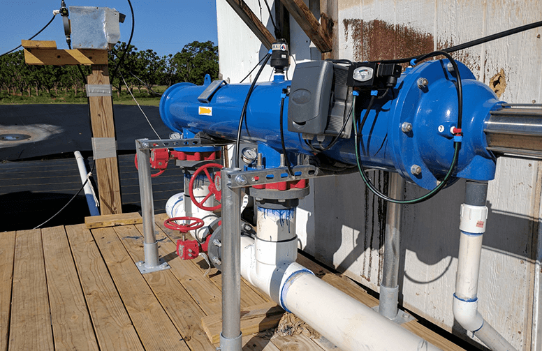 AmiadWaterSyst's tweet photo. Este vivero en Texas tenía un problema serio con malezas en su fuente de agua. Al combinar un Filtomat M106 y M104 (130 micrones), se resolvió su problema de malezas. #MastersOfFiltration #AmiadOriginal https://t.co/9Z2FgQlUHD